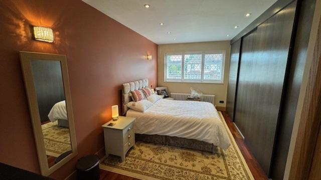 Stunning Double Bedroom Greenwich With Private Bathroom Privatunterkunft *